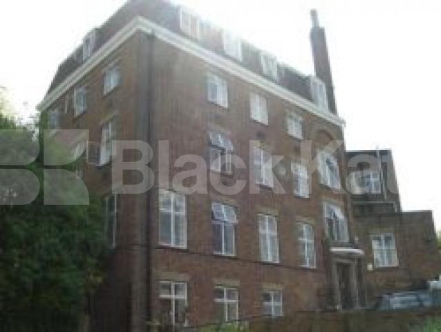 			Studio Apartment, 1 bath, 1 reception Studio			 Winchester Place, HIGHGATE N6