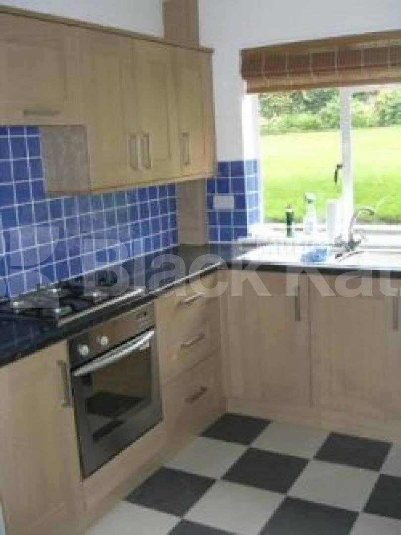 			1 Bedroom, 1 bath, 1 reception Flat			 Crescent Road, CROUCH END N8