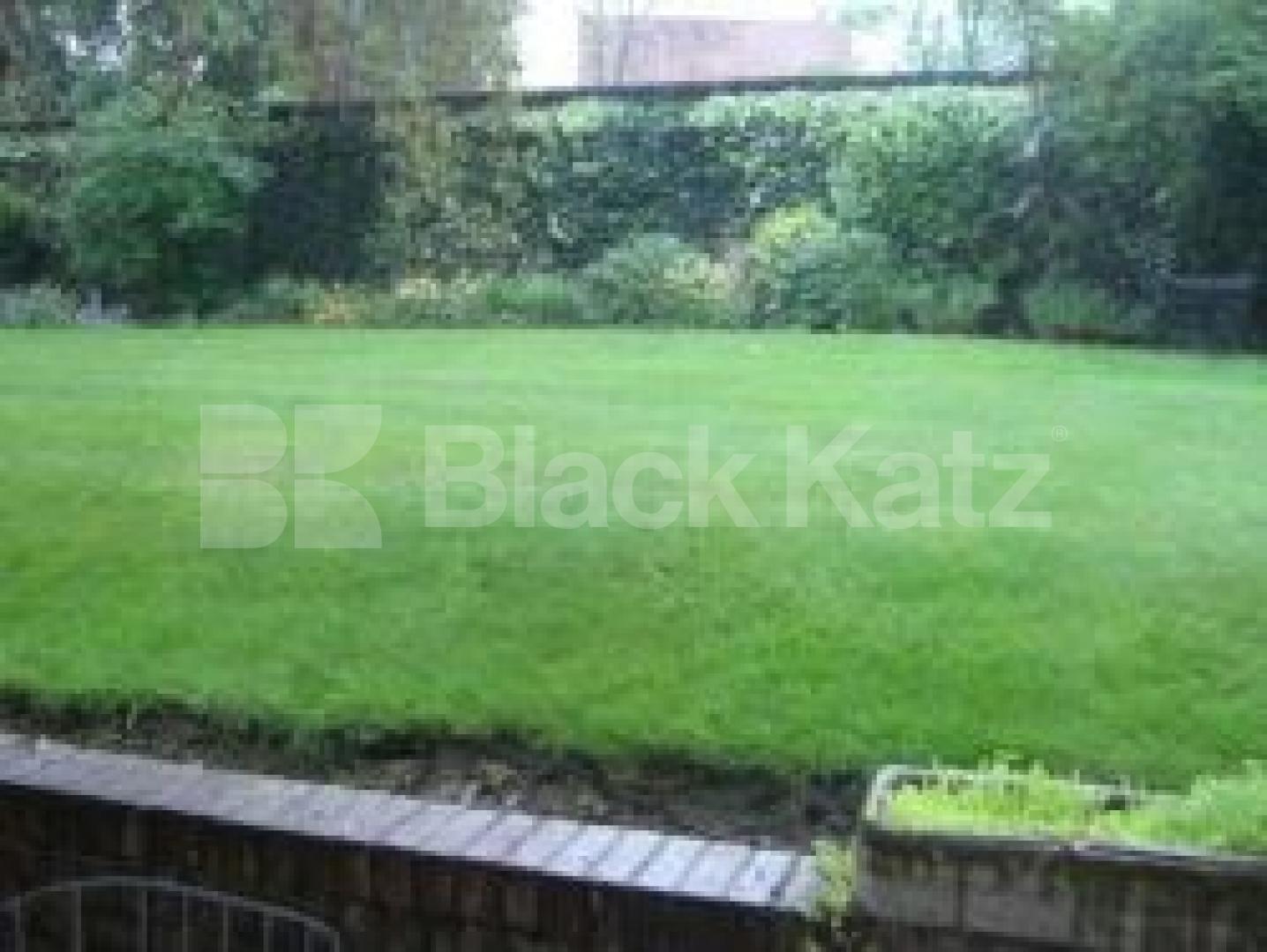 			1 Bedroom, 1 bath, 1 reception Flat			 Crescent Road, CROUCH END N8