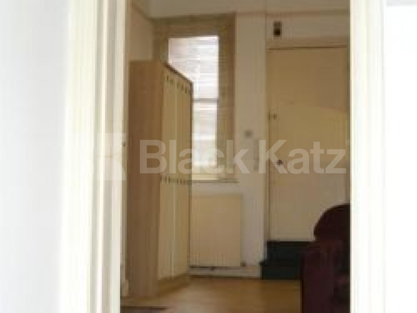 			1 Bedroom, 1 bath, 1 reception Ground Floor Flat			 Cromwell Ave, HIGHGATE N6