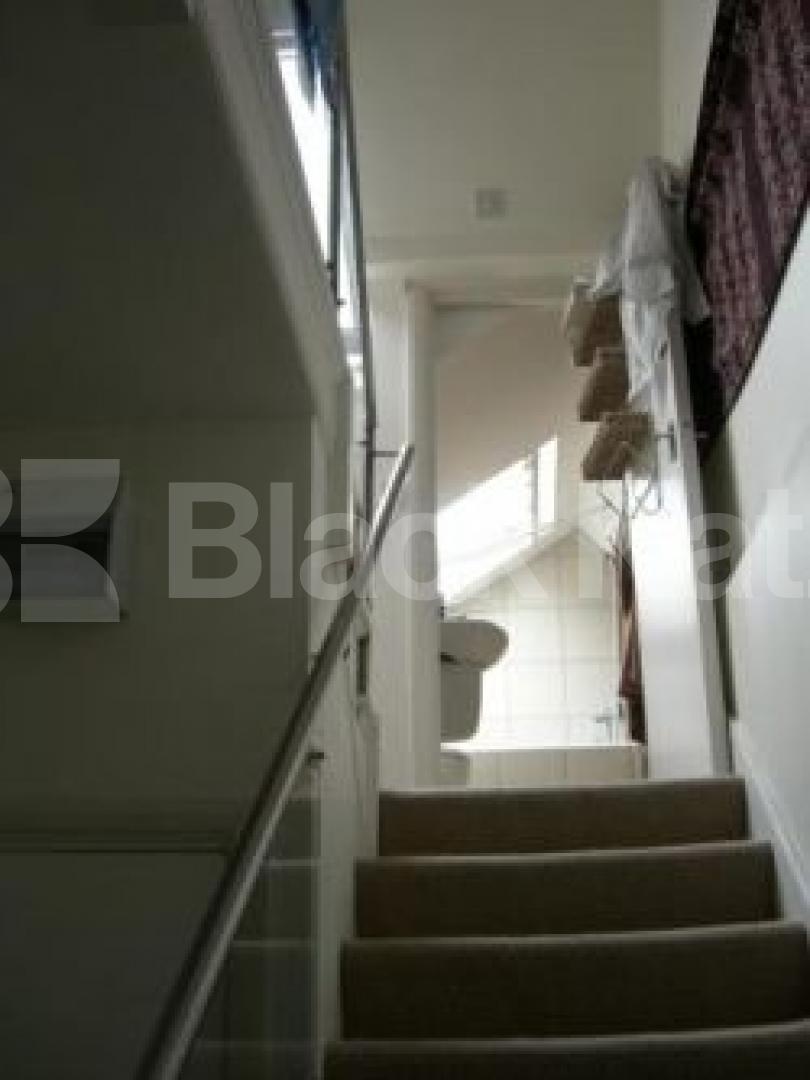 			1 Bedroom, 1 bath, 1 reception Flat			 Berkeley Road, CROUCH END N8