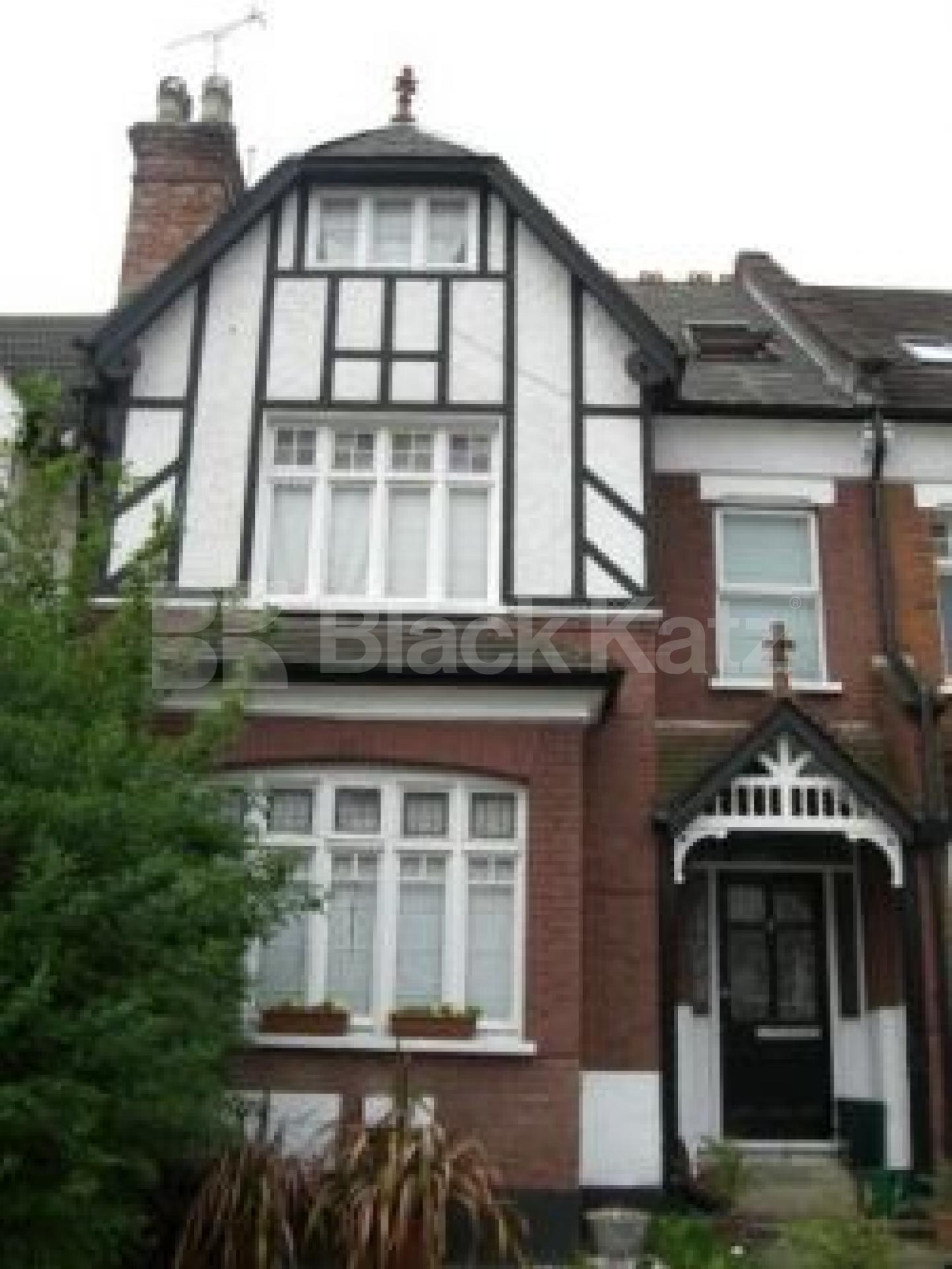 			1 Bedroom, 1 bath, 1 reception Flat			 Berkeley Road, CROUCH END N8 N8