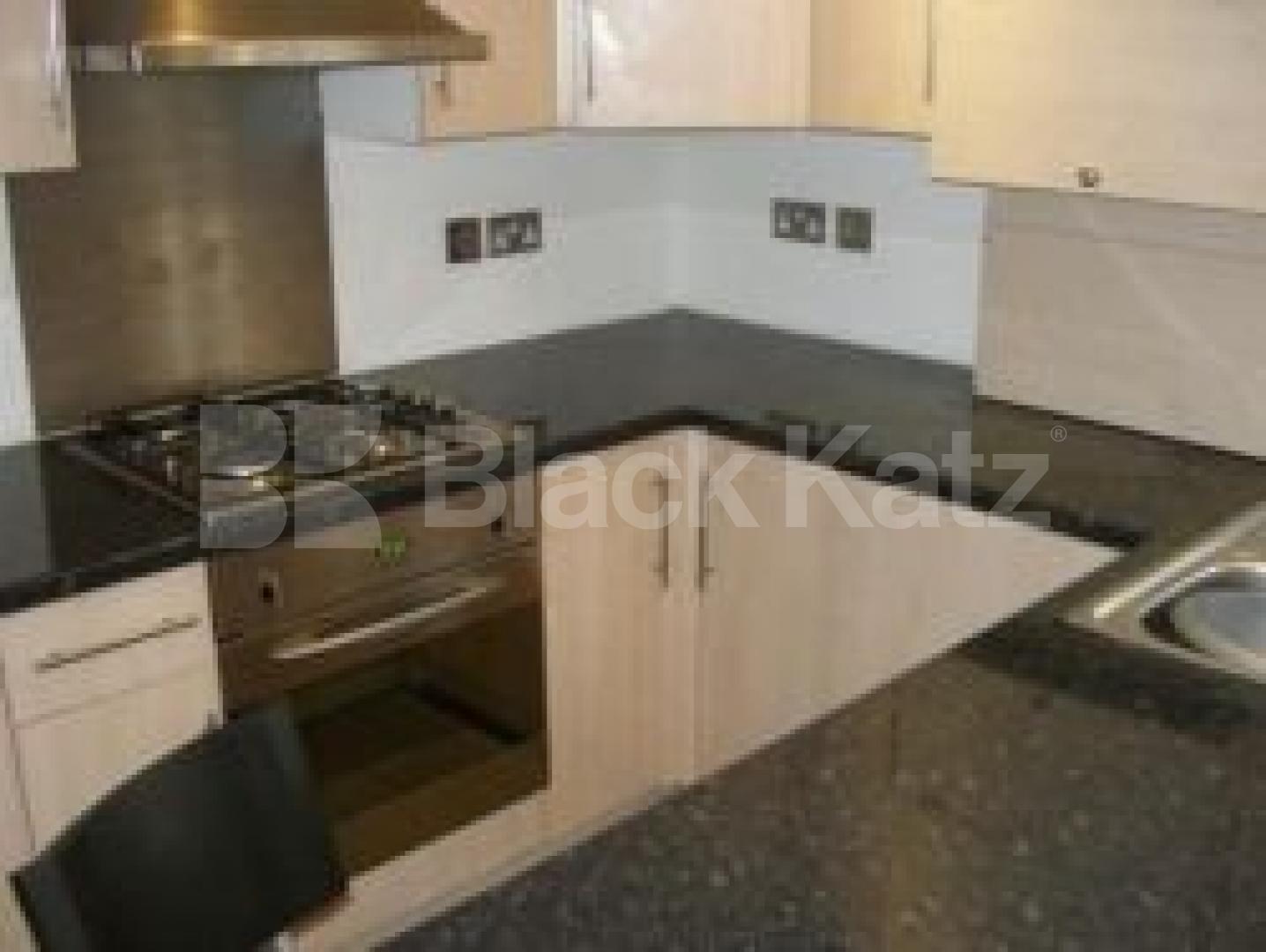 			3 Bedroom, 1 bath, 1 reception Flat			 RIbblesdale Road, CROUCH END N8