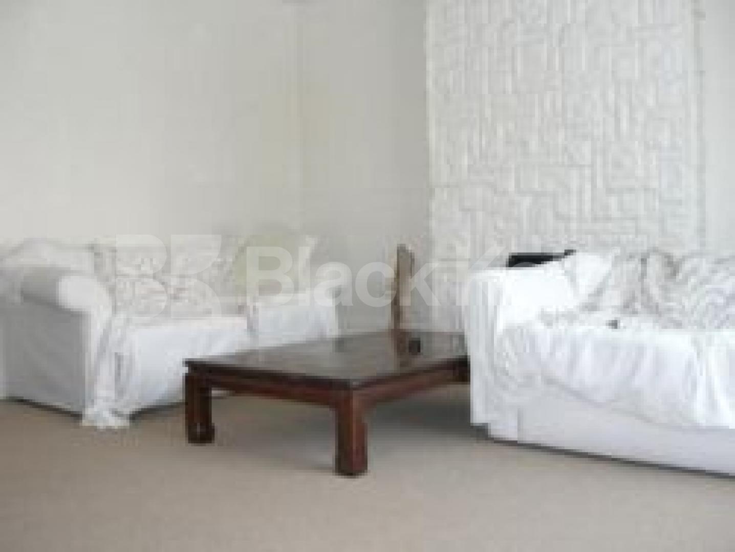 			4 Bedroom, 1 bath, 1 reception Flat			 Muswell hill, MUSWELL HILL N10