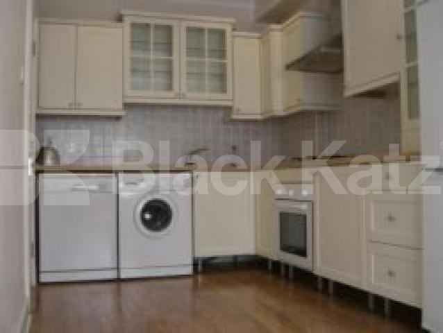 			1 Bedroom, 1 bath, 1 reception Flat			 Chancellors Loft, CROUCH END N8