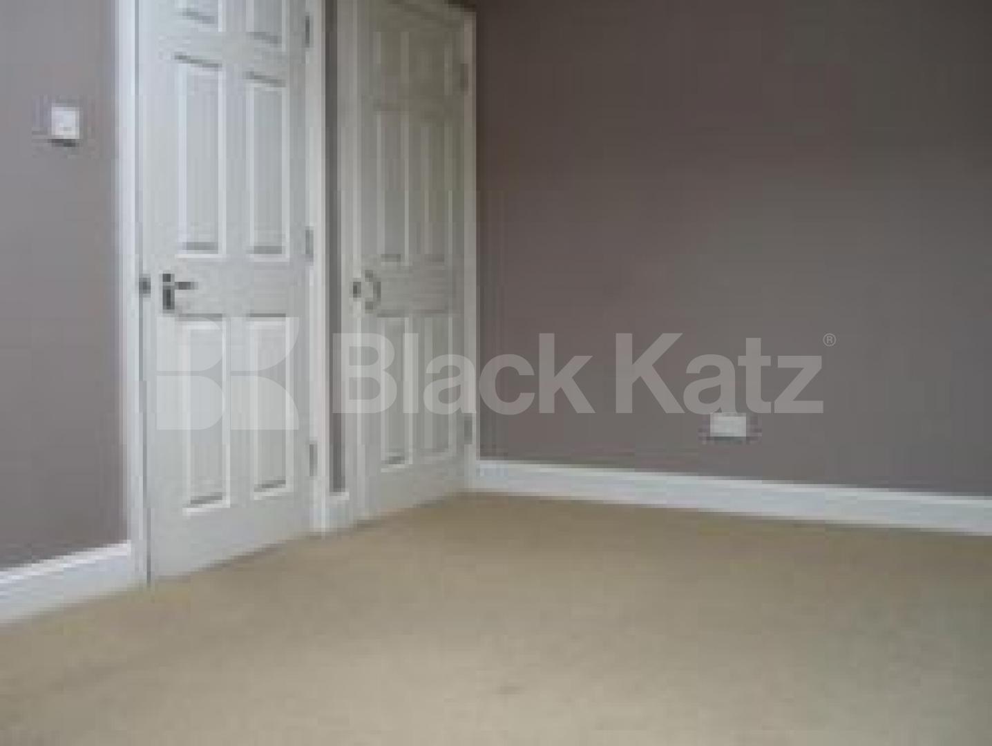 			1 Bedroom, 1 bath, 1 reception Flat			 Chancellors Loft, CROUCH END N8