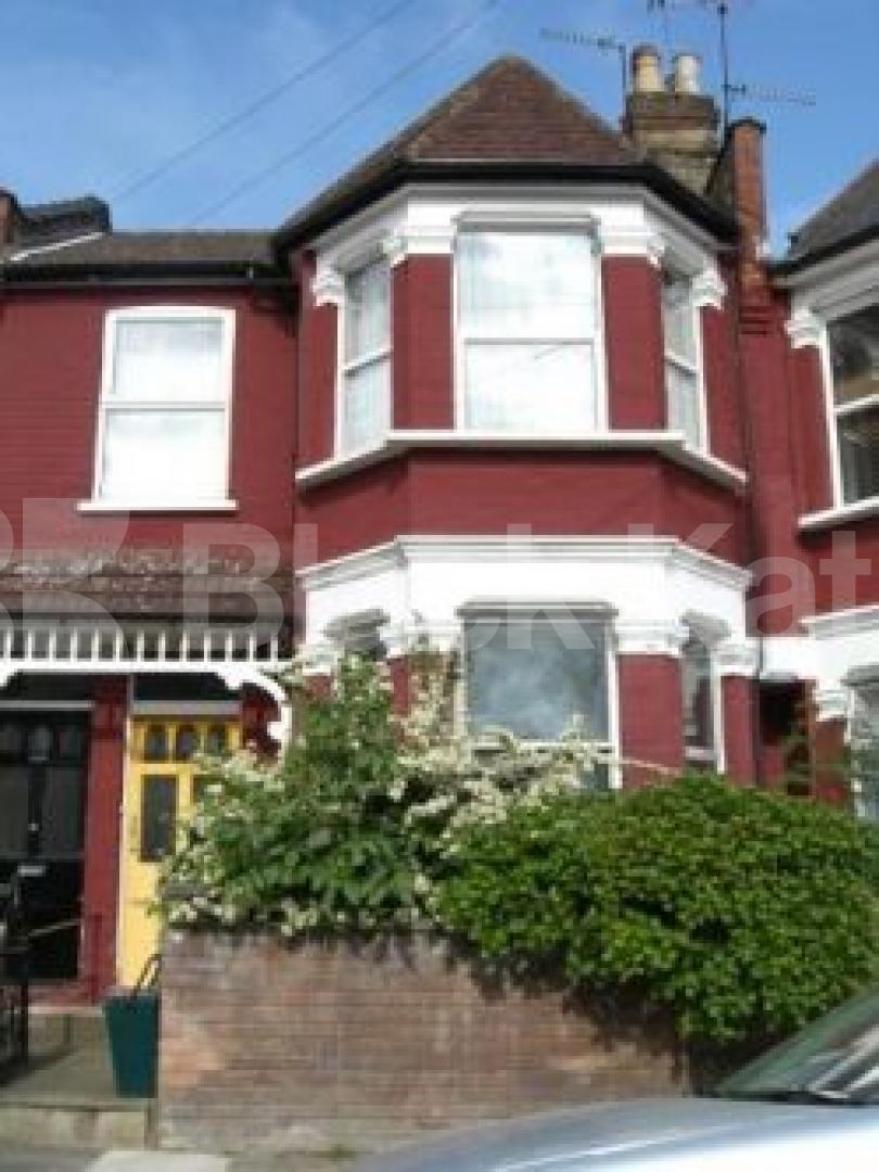 			LET, 2 Bedroom, 1 bath, 1 reception Flat			 Northview Road, CROUCH END N8