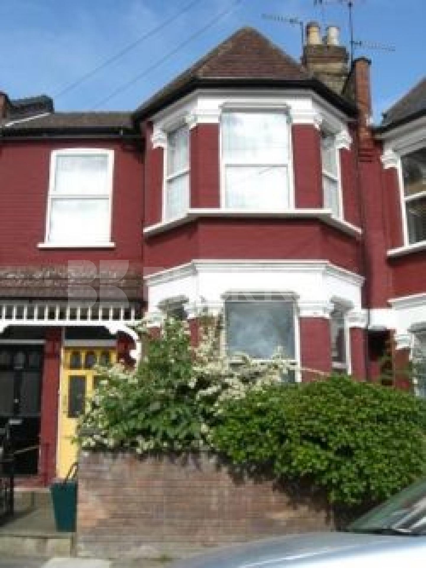 			LET, 2 Bedroom, 1 bath, 1 reception Flat			 Northview Road, CROUCH END N8 N8