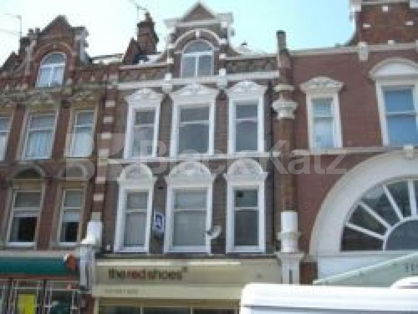 			3 Bedroom, 1 bath, 1 reception Flat			 Topsfield Parade, CROUCH END N8