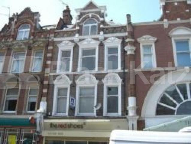 			3 Bedroom, 1 bath, 1 reception Flat			 Topsfield Parade, CROUCH END N8