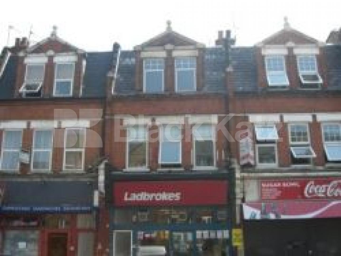 			5 Bedroom, 1 bath, 1 reception Flat			 Tottenham Lane, CROUCH END N8