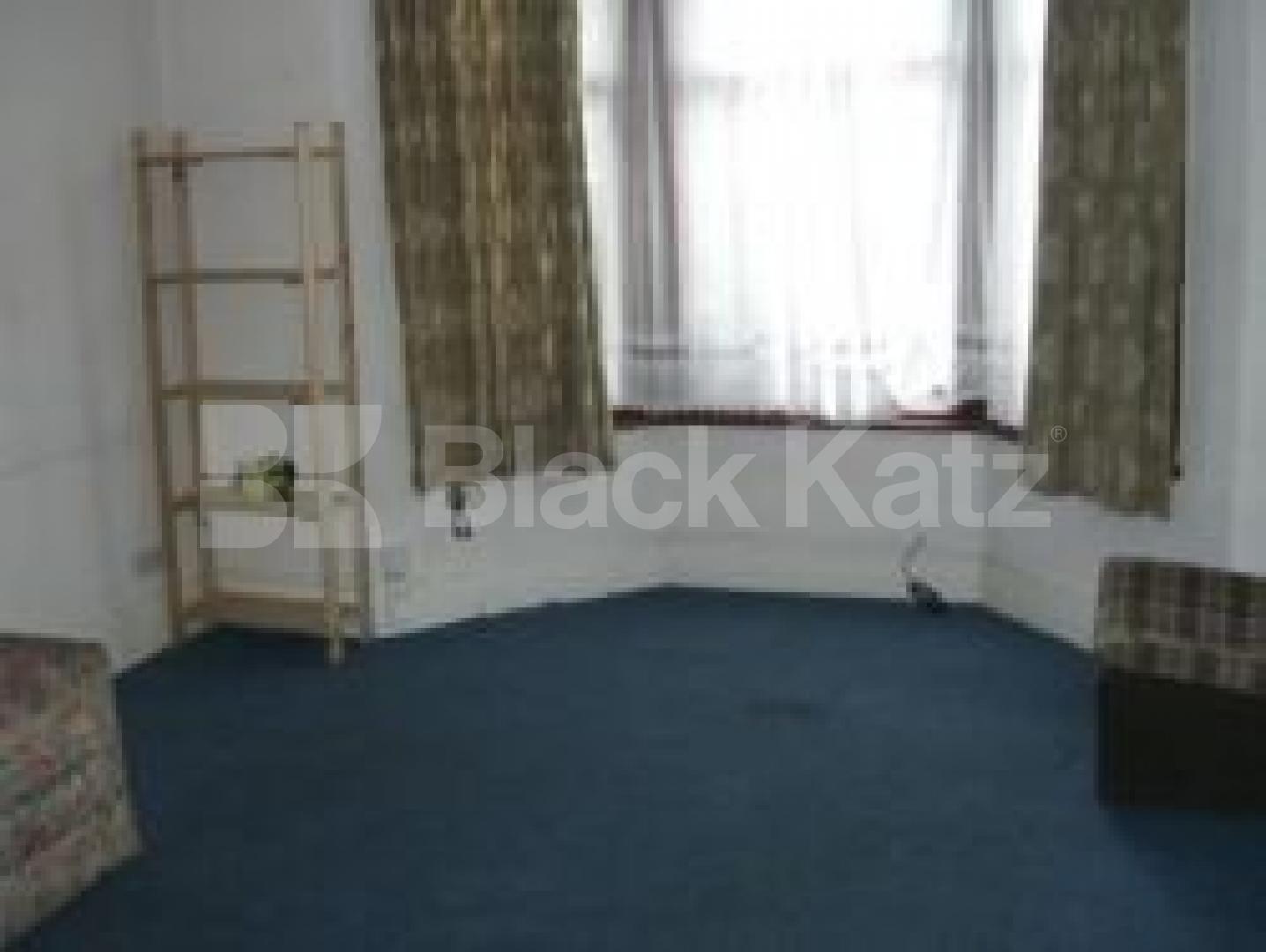 			2 Bedroom, 1 bath, 1 reception Flat			 Willingdon Road, TURNPIKE LANE N22