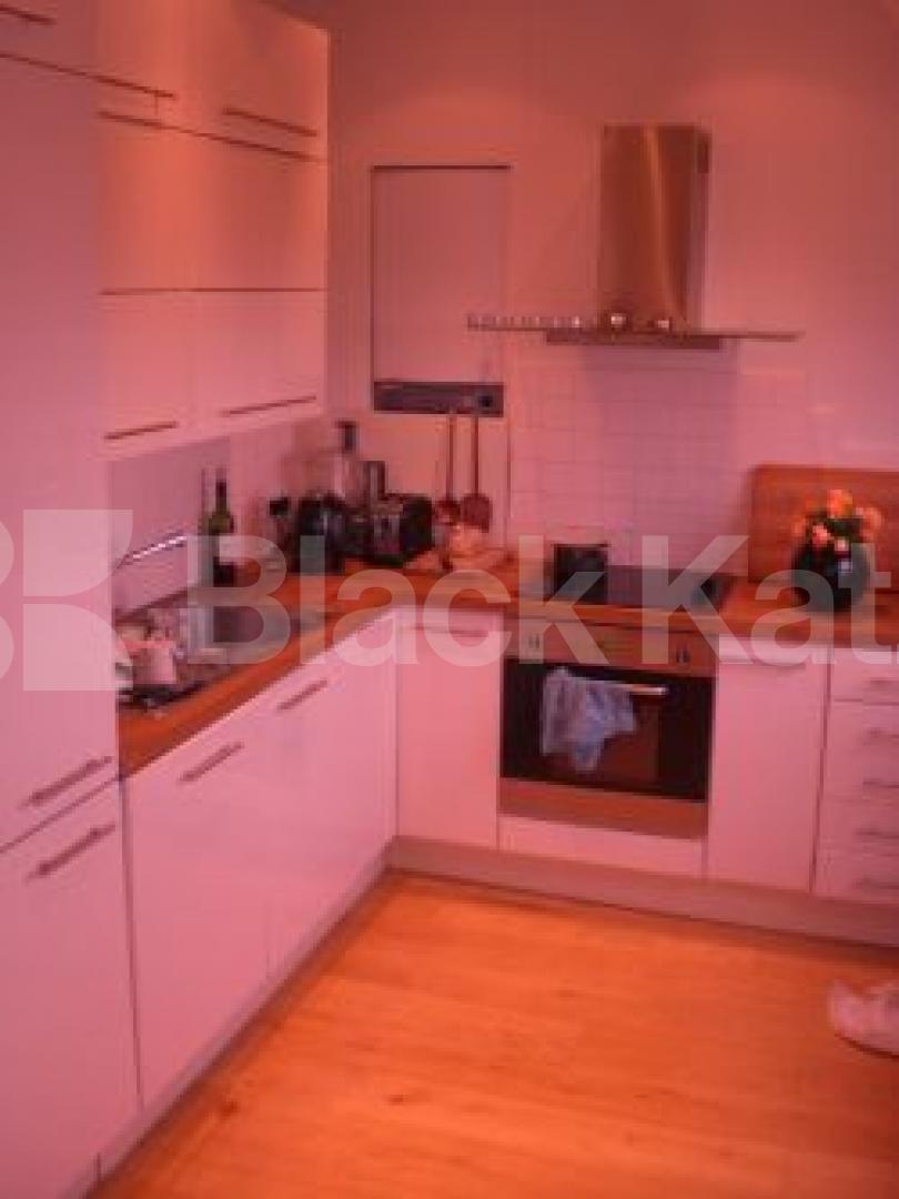 			NEW INTRUCTION , 2 Bedroom, 1 bath, 1 reception Flat			 Mountview Road, STROUD GREEN