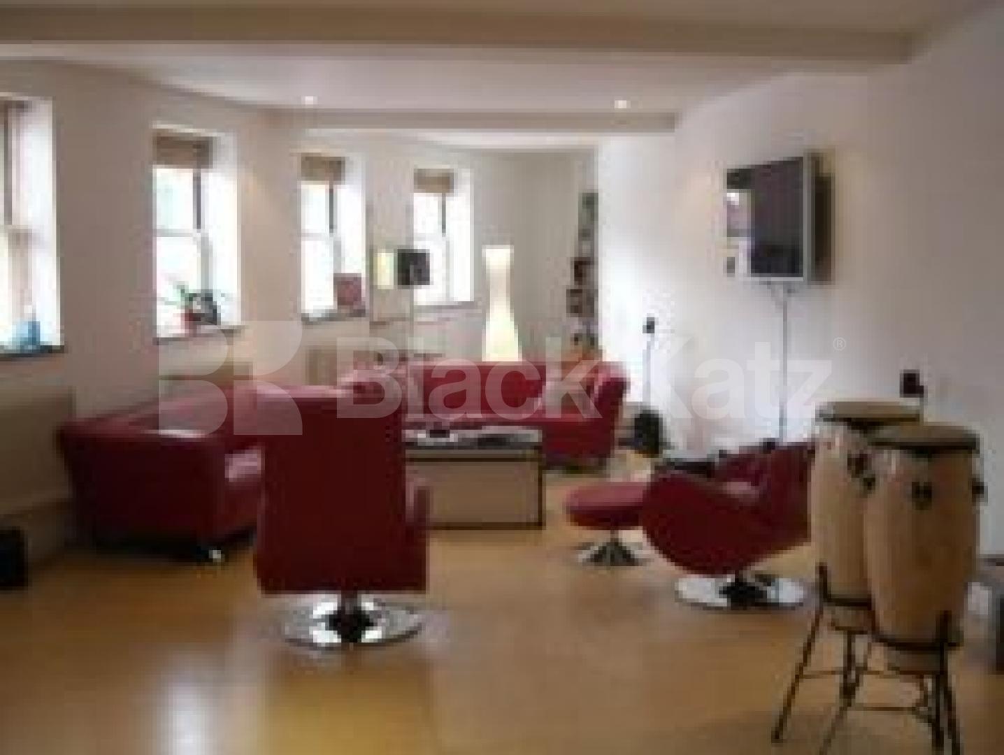 			2 Bedroom, 1 bath, 1 reception Flat			 Felix Ave, CROUCH END N8