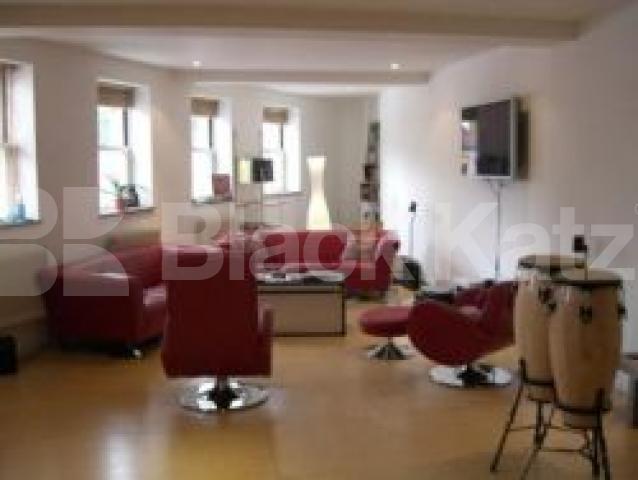 			2 Bedroom, 1 bath, 1 reception Flat			 Felix Ave, CROUCH END N8