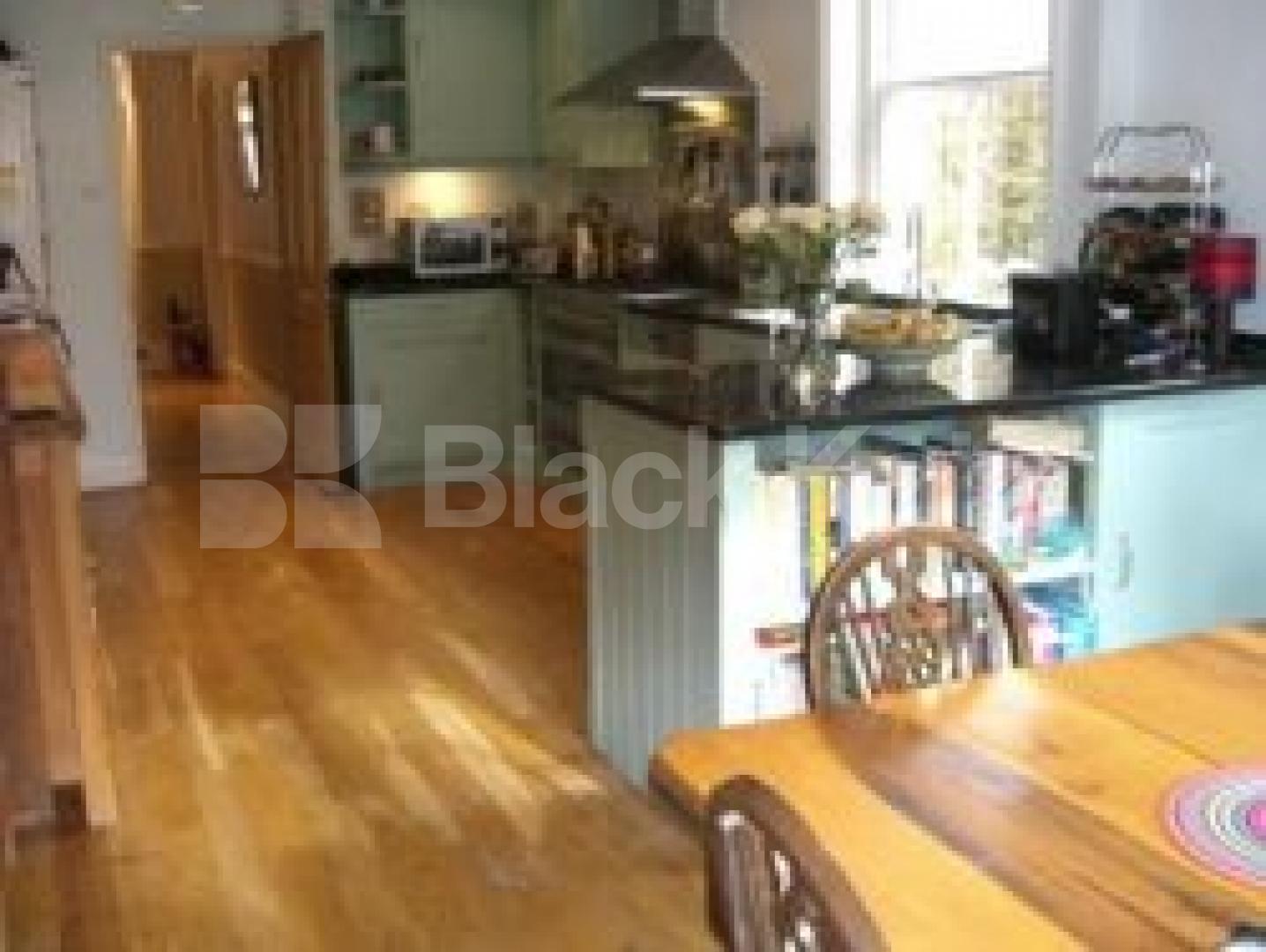 			4 Bedroom, 1 bath, 1 reception House			 Glasslyn Road, CROUCH END N8