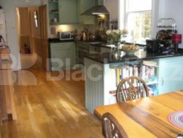 			4 Bedroom, 1 bath, 1 reception House			 Glasslyn Road, CROUCH END N8
