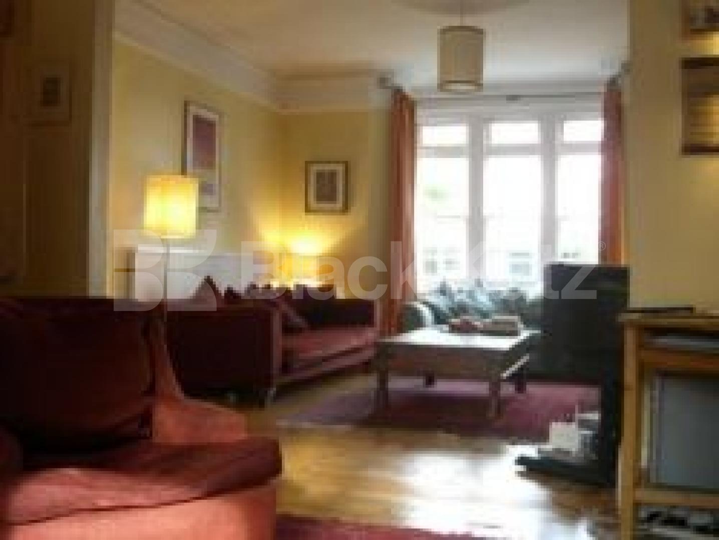 			4 Bedroom, 1 bath, 1 reception House			 Glasslyn Road, CROUCH END N8