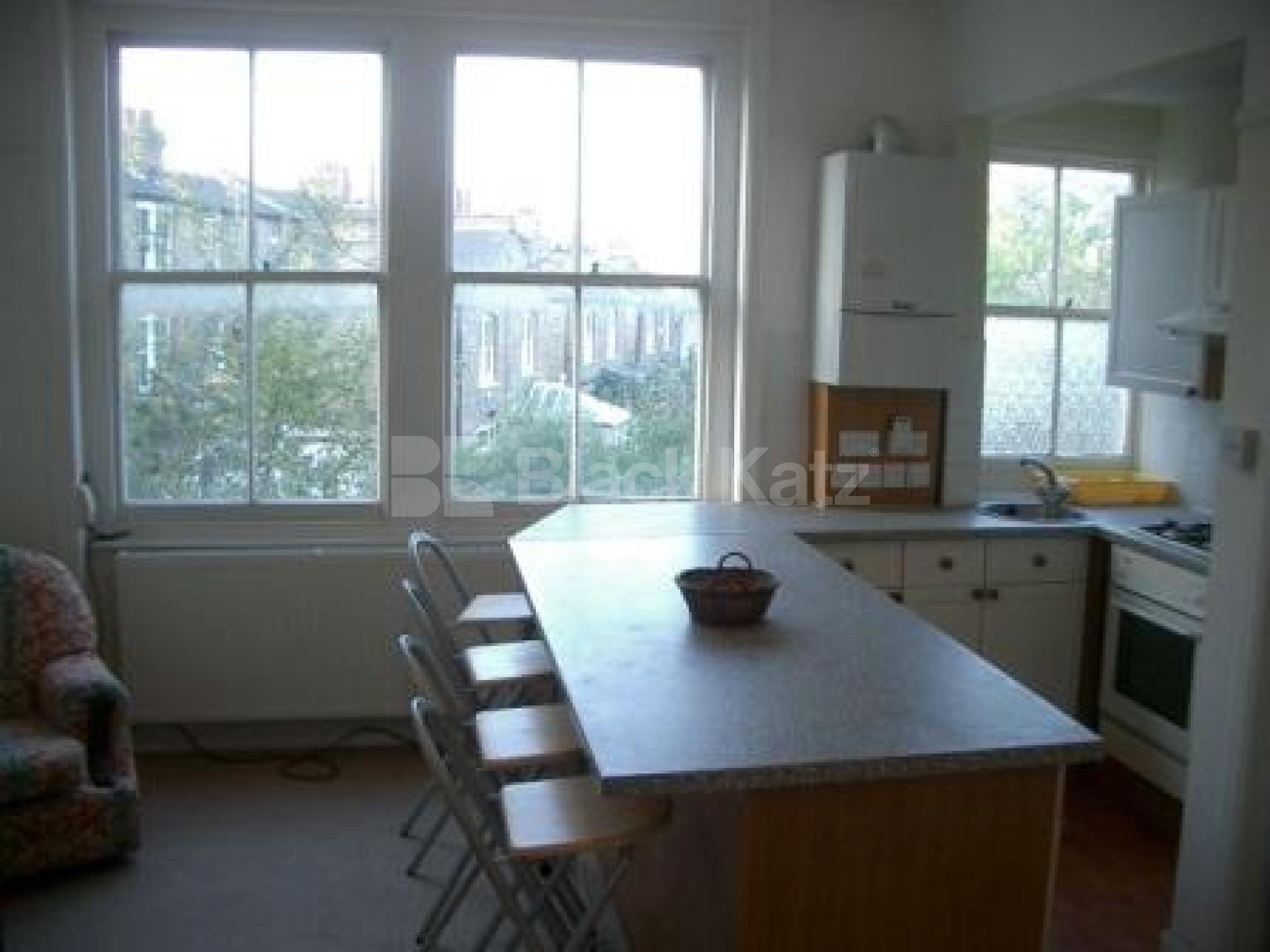 			2 Bedroom, 1 bath, 1 reception Flat			 Dukes Ave, MUSWELL HILL N10 