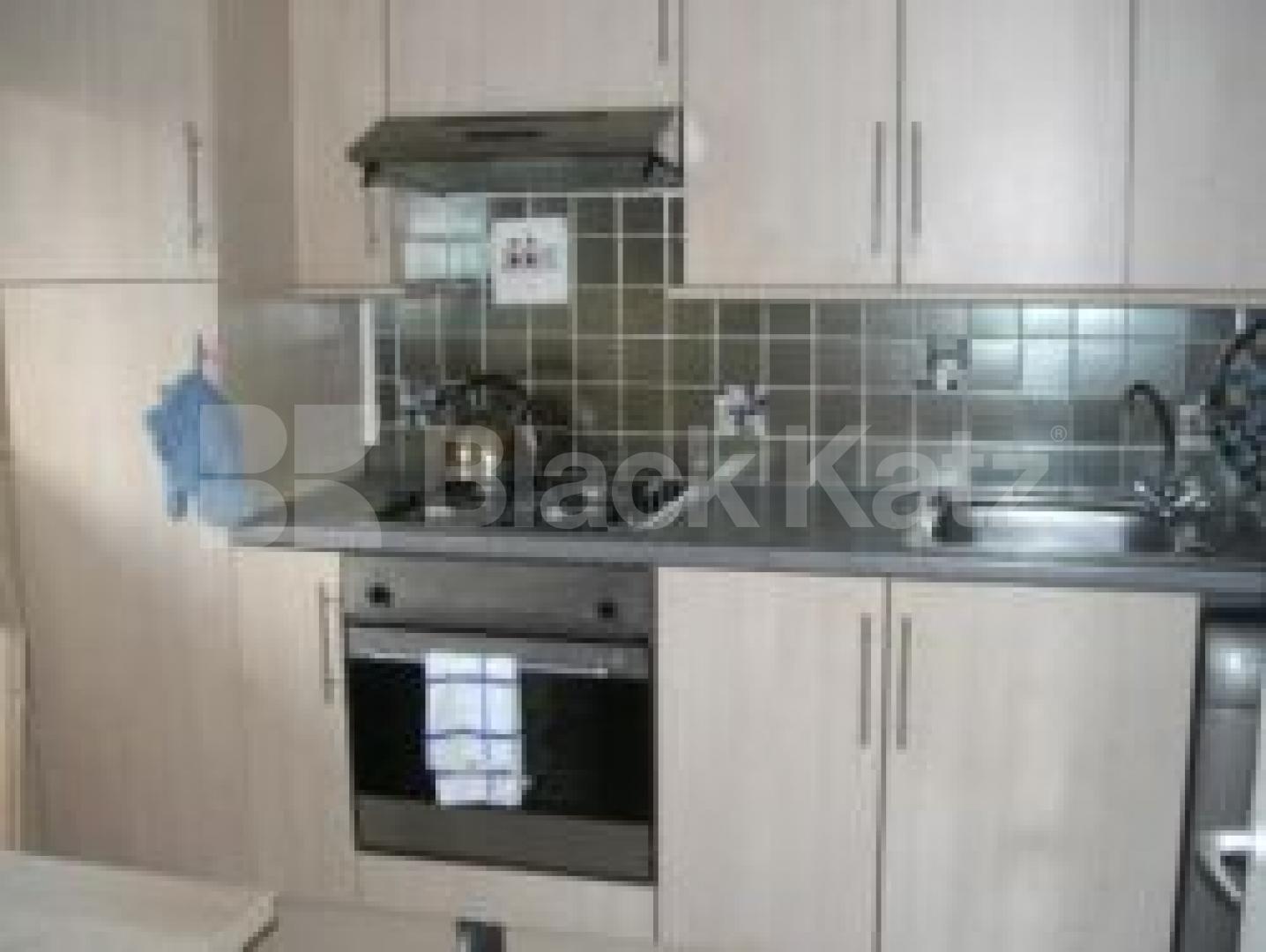 			2 Bedroom, 1 bath, 1 reception Flat			 Boynton Road, HORNSEY N8