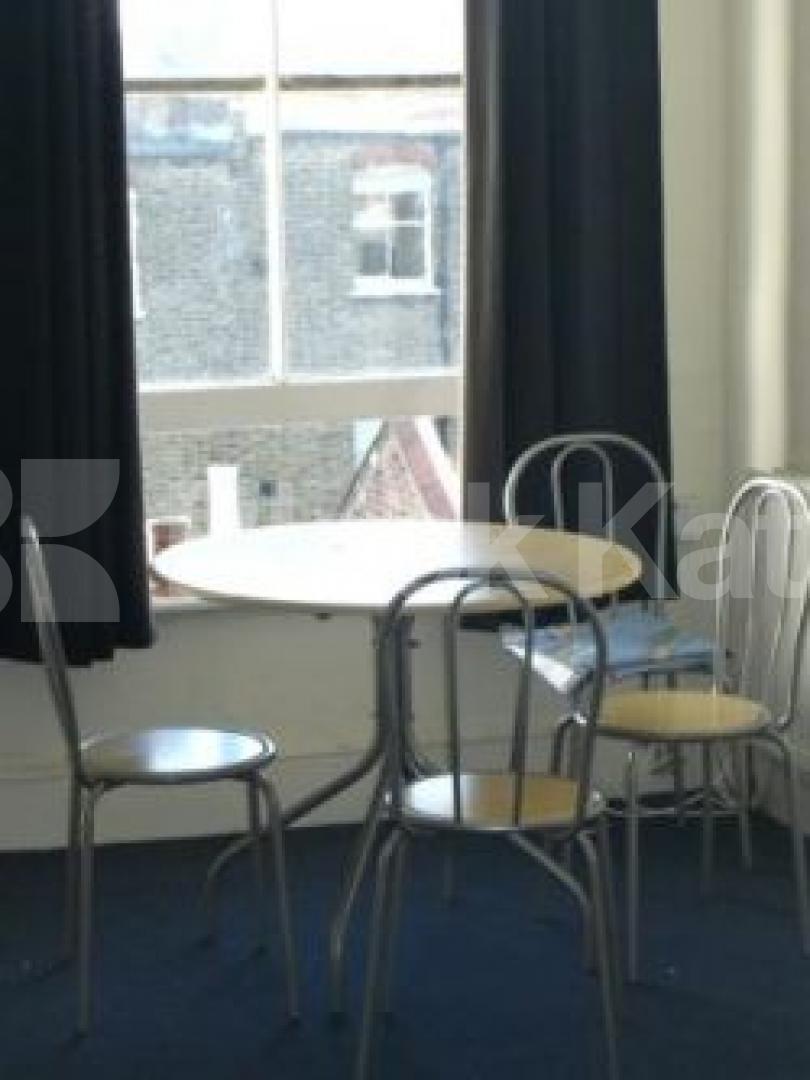 			PRIME LOCATION, 2 Bedroom, 1 bath, 1 reception Flat			 The Broadway, CROUCH END N8