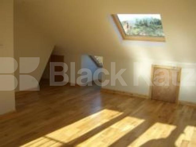 			AMAZING A MUST SEE, 5 Bedroom, 1 bath, 1 reception House			 Priory Road, CROUCH END N8