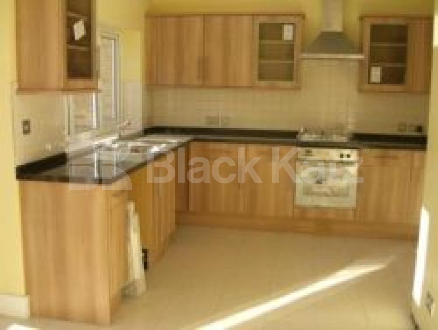 			AMAZING A MUST SEE, 5 Bedroom, 1 bath, 1 reception House			 Priory Road, CROUCH END N8