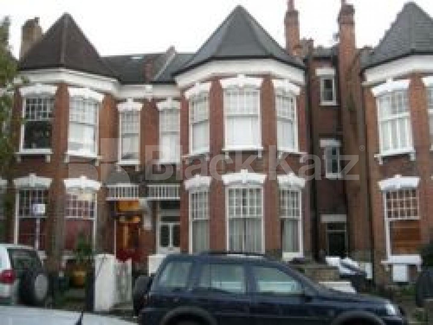 			MANAGED BY BLACK KATZ, 1 Bedroom, 1 bath, 1 reception Flat			 Elder Avenue, CROUCH END N8