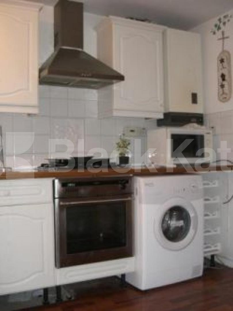 			3 Bedroom, 1 bath, 1 reception House			 Newlands Road, HORNSEY N8