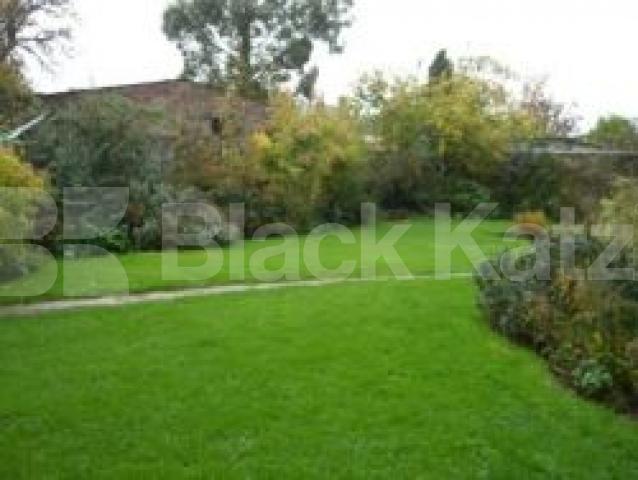 			2 Bedroom, 1 bath, 1 reception Flat			 Clarence Road, BOUNDS GREEN N22