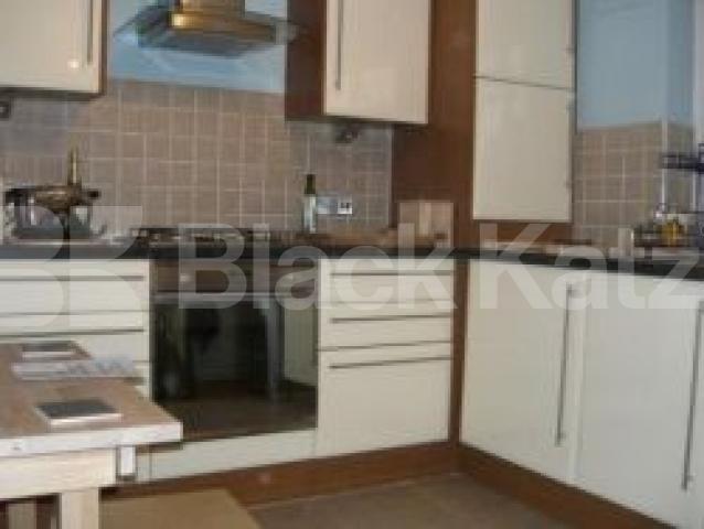 			NEW INSTRUCTION, VIEWINGS HIGHLY RECOMMENDED, 3 Bedroom, 1 bath, 1 reception Flat			 Albert Close, ALEXANDRA PALACE N22