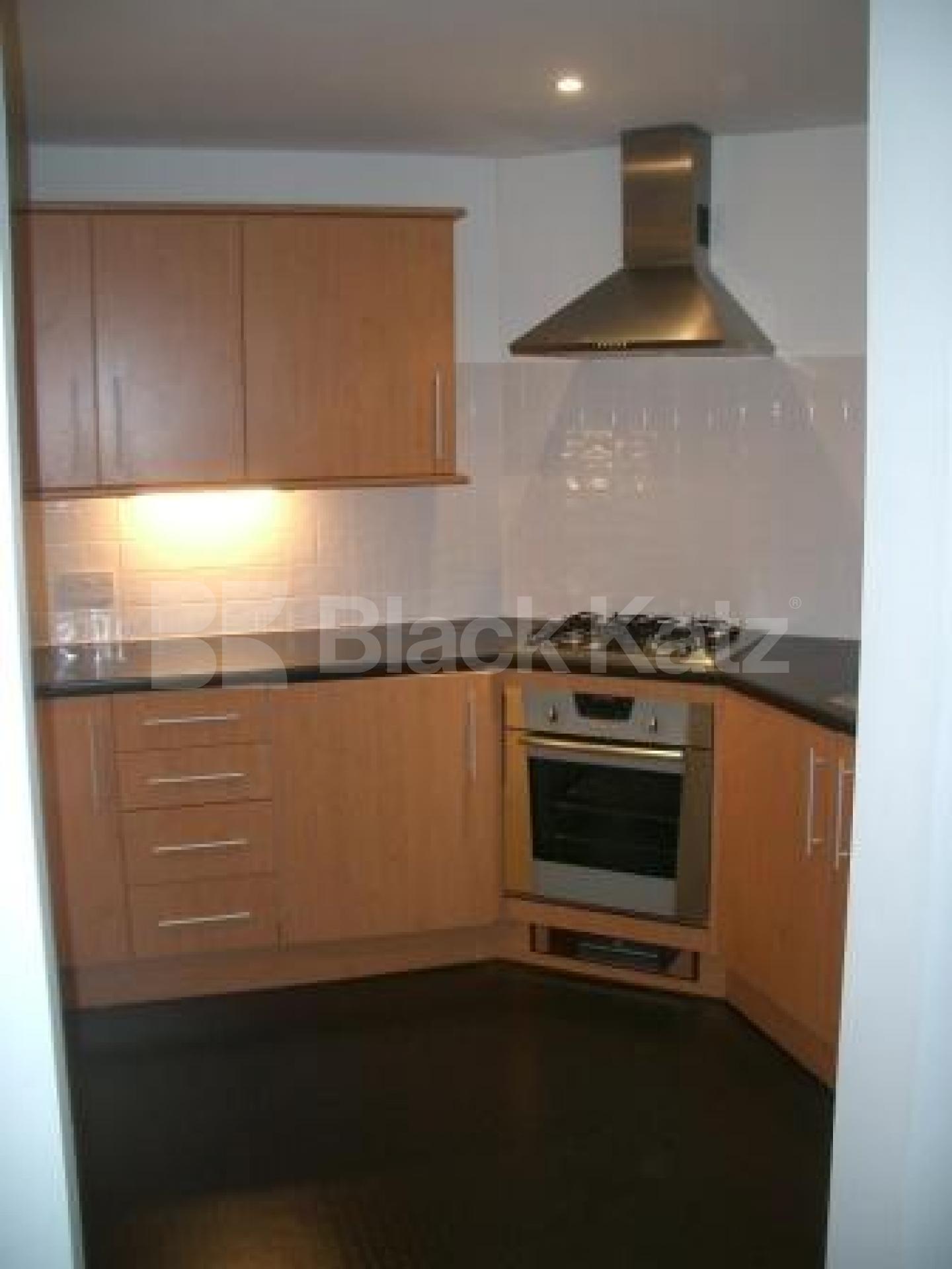 			Modern Development!, 2 Bedroom, 1 bath, 1 reception Flat			 Crown Close, WOOD GREEN N22