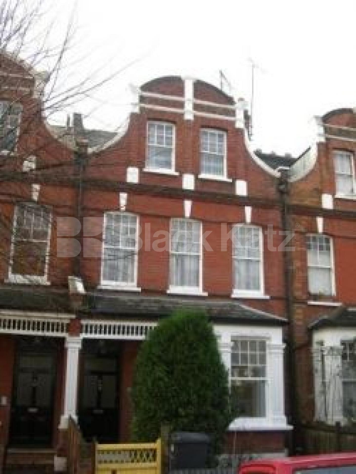 			2 Bedroom, 1 bath, 1 reception Ground Floor Flat			 Hillfield Avenue, CROUCH END N8