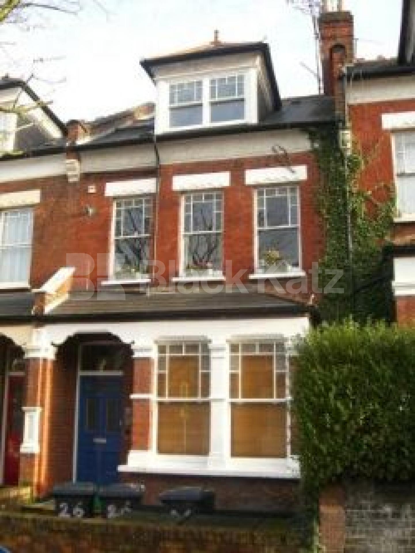 			2 Bedroom, 1 bath, 1 reception Ground Floor Flat			 Glebe Road, CROUCH END N8 N8 .