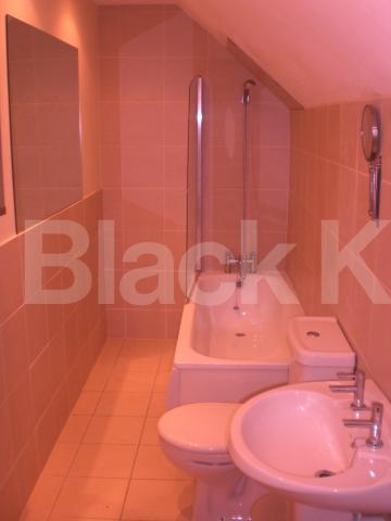 			Stunning !! An absolute must see, 1 Bedroom, 1 bath, 1 reception Flat			 Ferme Park Road, FINSBURY PARK/CROUCH END