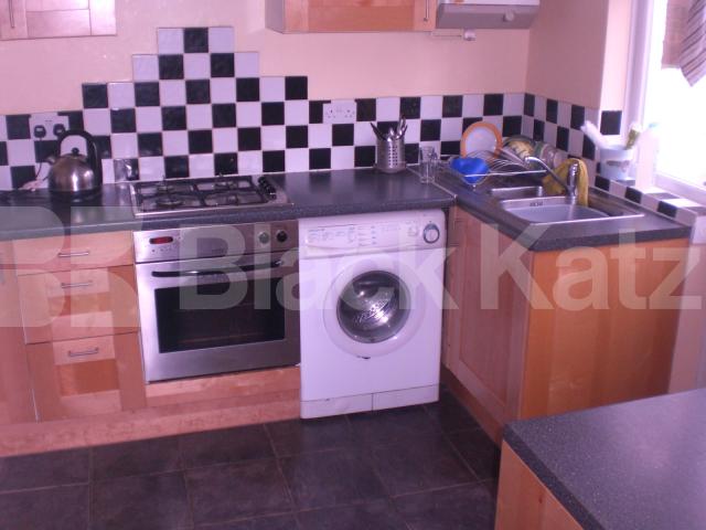 			New Instruction!!!!!!, 3 Bedroom, 1 bath, 1 reception Terraced House			 Quernmore road, Finsbury park / Crouch end / Stroud green