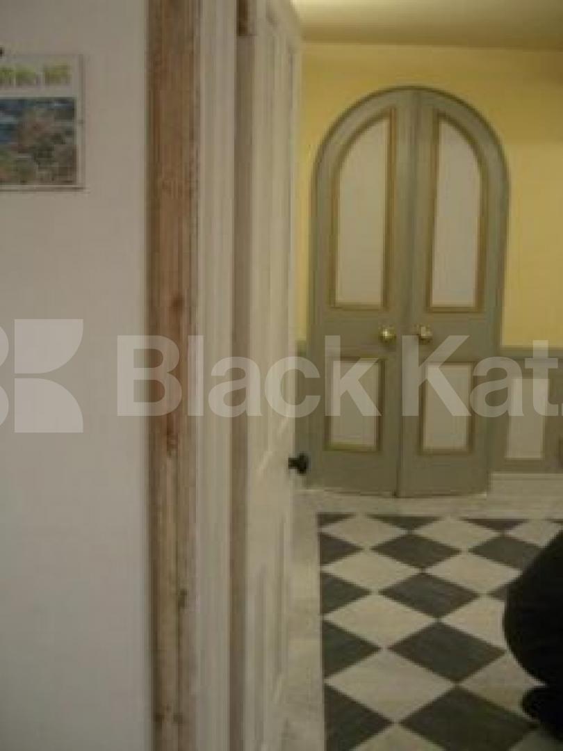 			4 Bedroom, 1 bath, 1 reception Flat			 Crouch Hall Road, CROUCH END N8