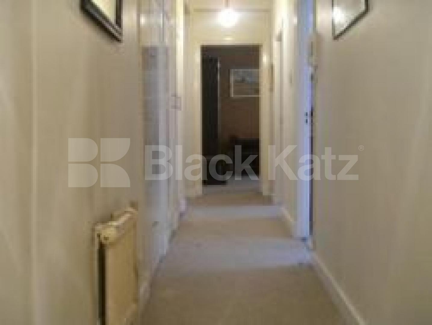 			2 Bedroom, 1 bath, 1 reception Flat			 North Hill, HIGHGATE N6