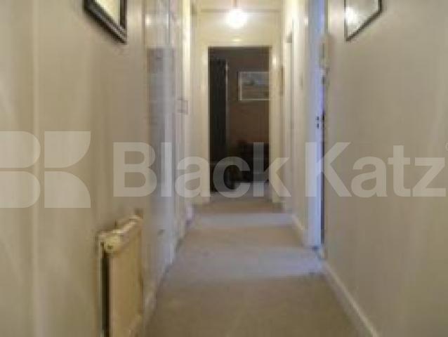 			2 Bedroom, 1 bath, 1 reception Flat			 North Hill, HIGHGATE N6