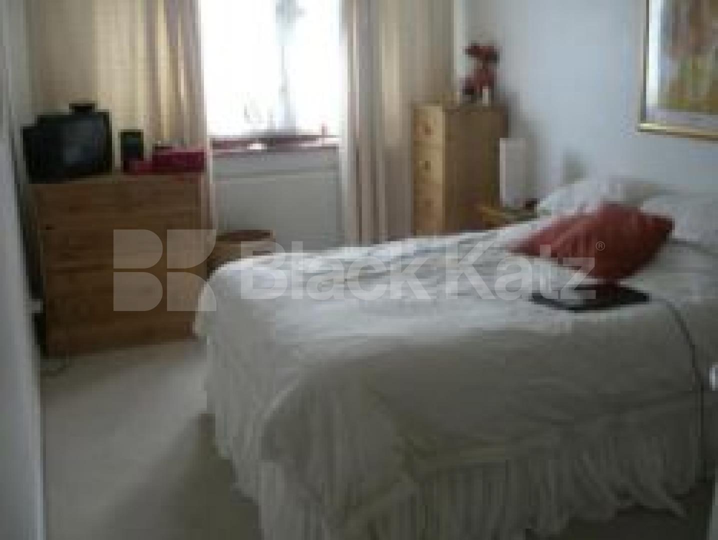 			2 Bedroom, 1 bath, 1 reception Flat			 Church Lane, CROUCH END