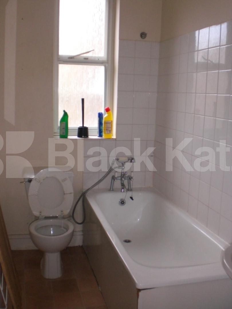 			BRAND NEW INSTRUCTION, 1 Bedroom, 1 bath, 1 reception Flat			 Cazenove road, Stamford Hill / Stoke Newington