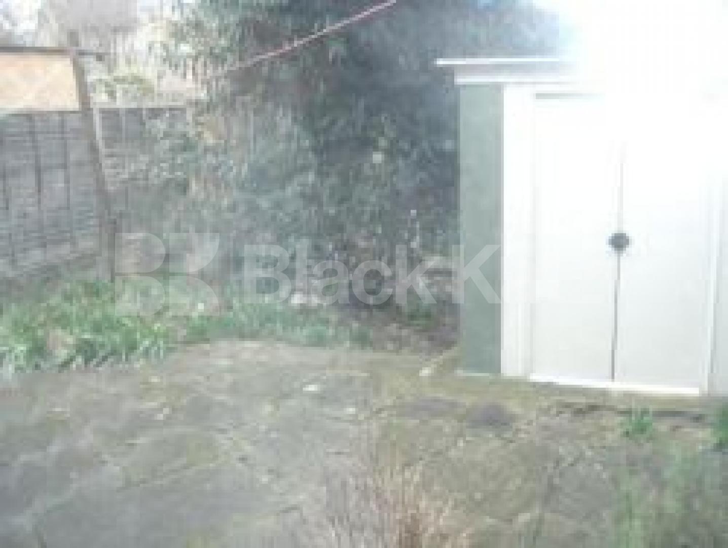 Ground floor flat just moments away from Bounds Green tube station Clarence Road, Bounds Green 