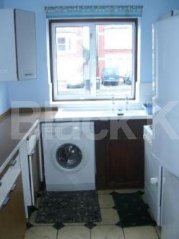 Ground floor flat just moments away from Bounds Green tube station Clarence Road, Bounds Green 