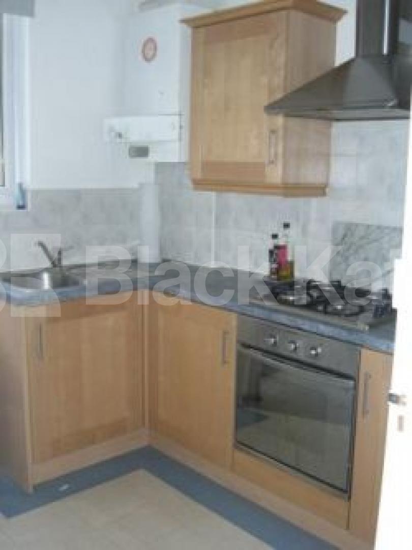 			2 Bedroom, 1 bath, 1 reception Flat			 Arcadian Gardens, WOOD GREEN N22