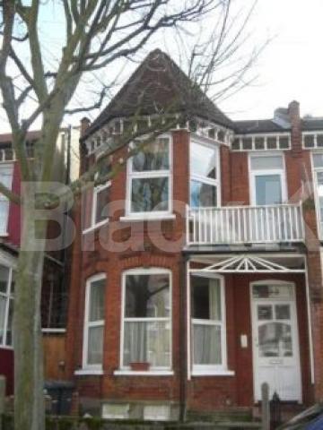 			2 Bedroom, 1 bath, 1 reception Flat			 Arcadian Gardens, WOOD GREEN N22