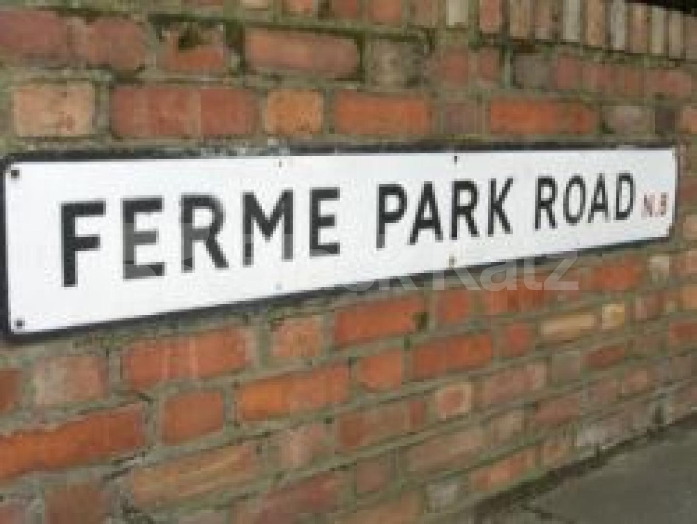 			LET!, Studio Apartment, 1 bath, 1 reception Flat			 Ferme Park Road, CROUCH END