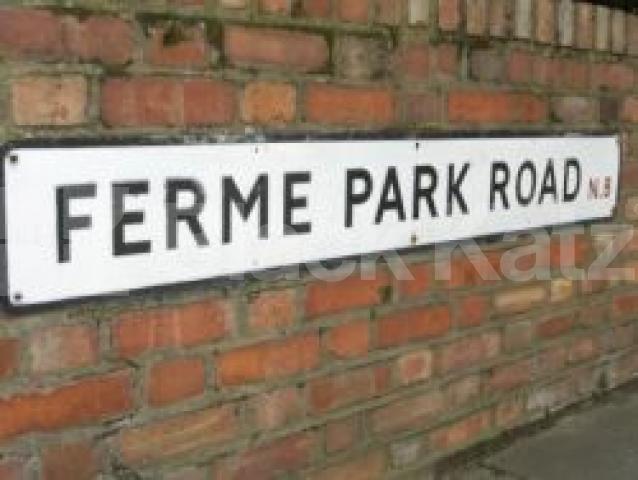 			LET!, Studio Apartment, 1 bath, 1 reception Flat			 Ferme Park Road, CROUCH END