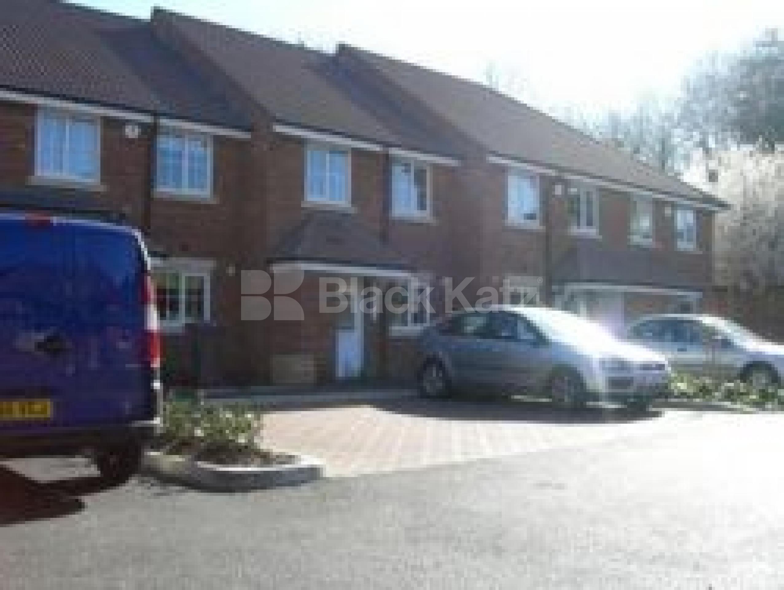 			3 Bedroom, 1 bath, 1 reception Flat			 Dudrich Close, MUSWELL HILL N10 N11