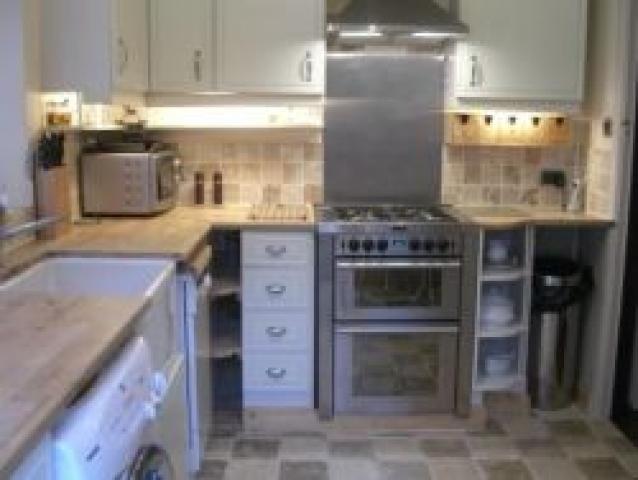 			3 Bedroom, 1 bath, 1 reception Flat			 Lyttleton Road, EAST FINCHLEY