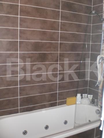 			MUST BE SEEN!!!!!!!, 2 Bedroom, 1 bath, 1 reception Flat			 Southgate road, DE BEAUVOIR